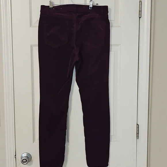 LOFT Burgundy 5 Pocket Corduroy Straight Leg - Picture 5 of 5